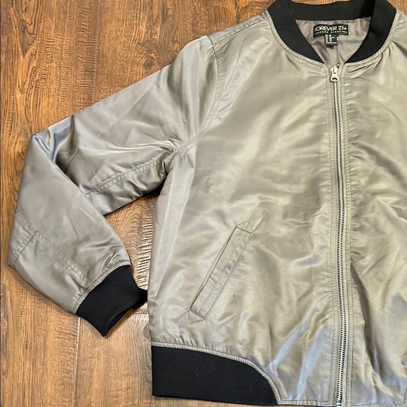 Bomber Jacket - Picture 4 of 5